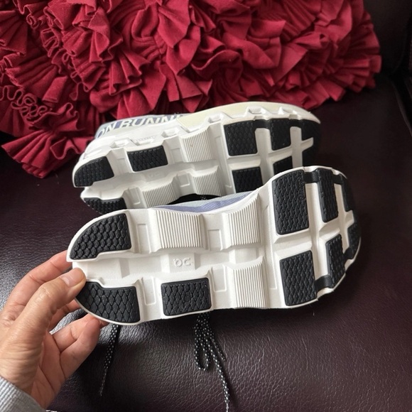 On Running  Women's Cloudmonster 2 size 8.5 Color in Mineral | Aloe NWOT - Picture 7 of 11